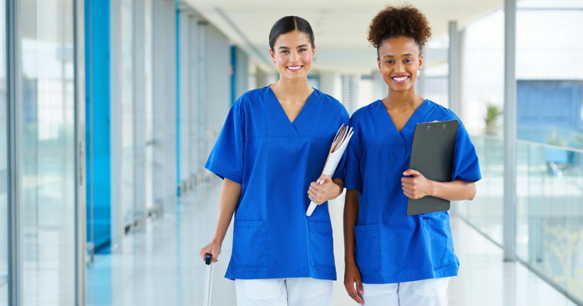 How to Choose the Right Model of travel nurse vs registered nurse