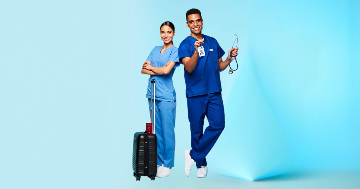 travel nurse vs registered nurse